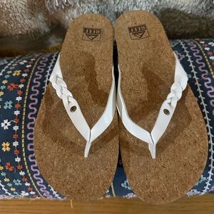 REEF WOMEN'S CUSHION COURT TWIST SANDAL - WHITE - W9